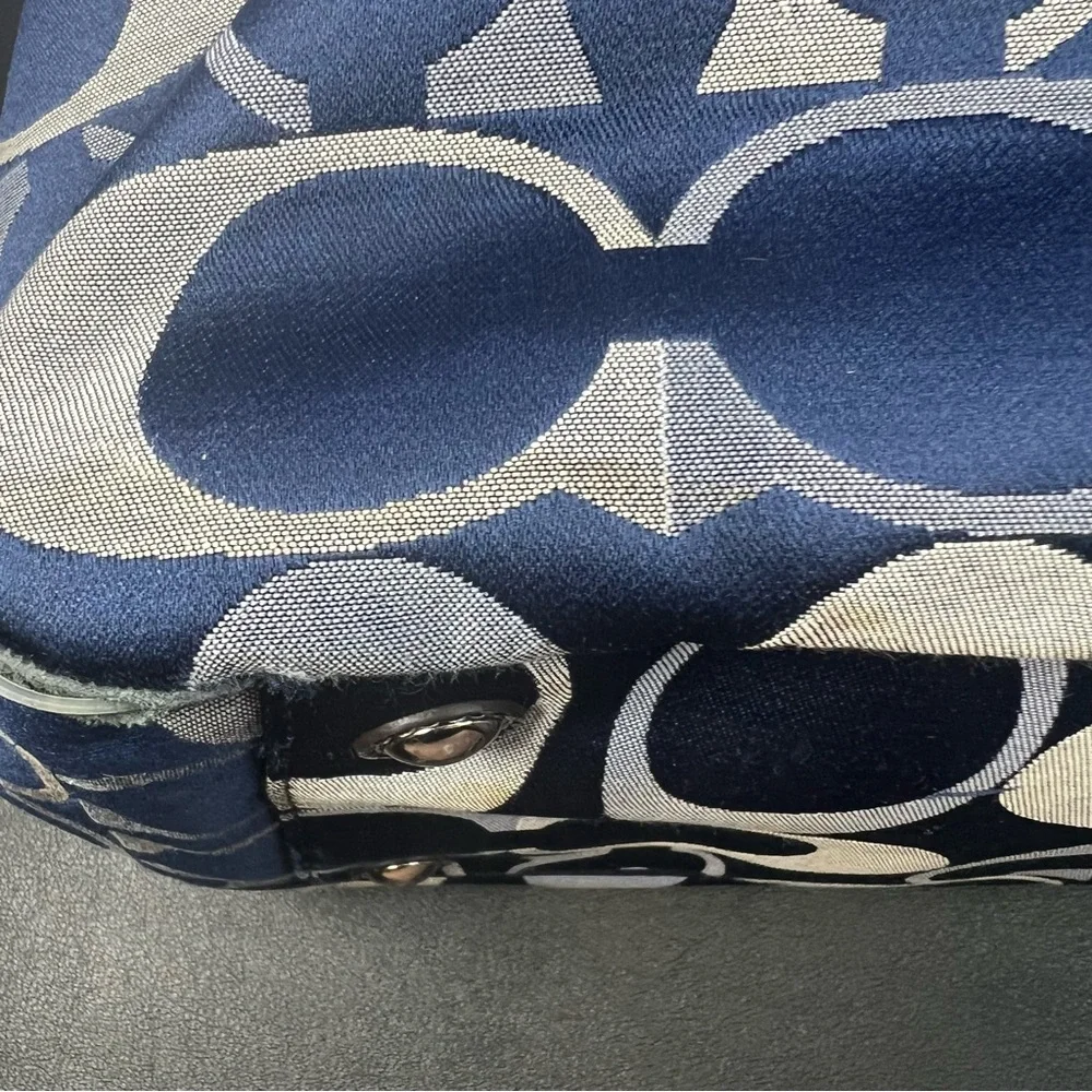 Signature Addison Signature C Diaper Tote Bag in Blue & Gray F18376